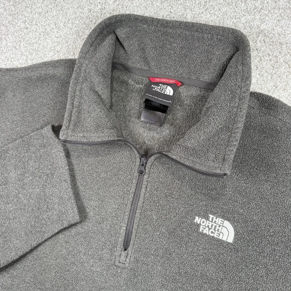 The North Face Men's XL Gray Fleece Classic 1/4 Zip Jacket‎
